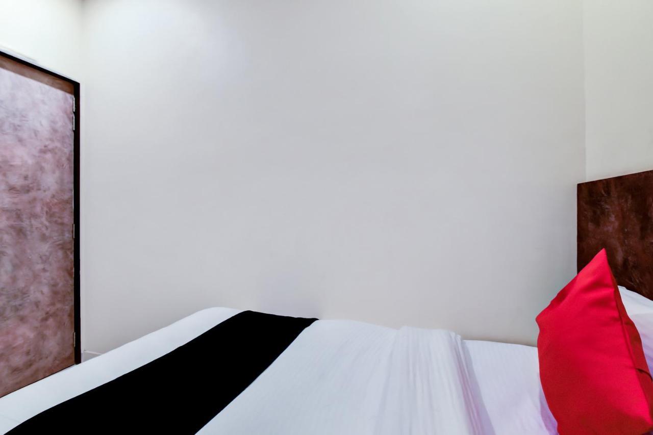 Capital O 73835 Hotel Frontier Royal & Banquet Tirath Εξωτερικό φωτογραφία