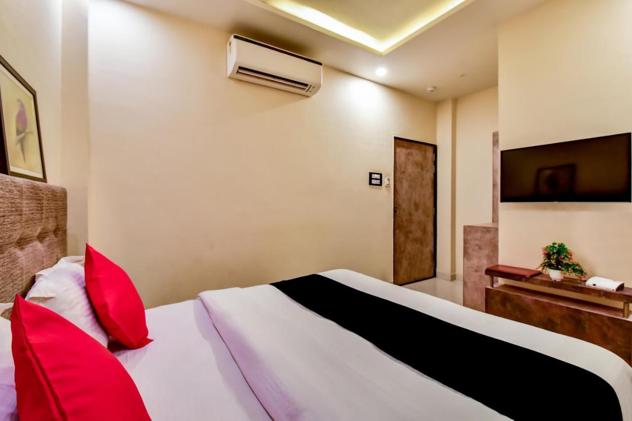 Capital O 73835 Hotel Frontier Royal & Banquet Tirath Εξωτερικό φωτογραφία