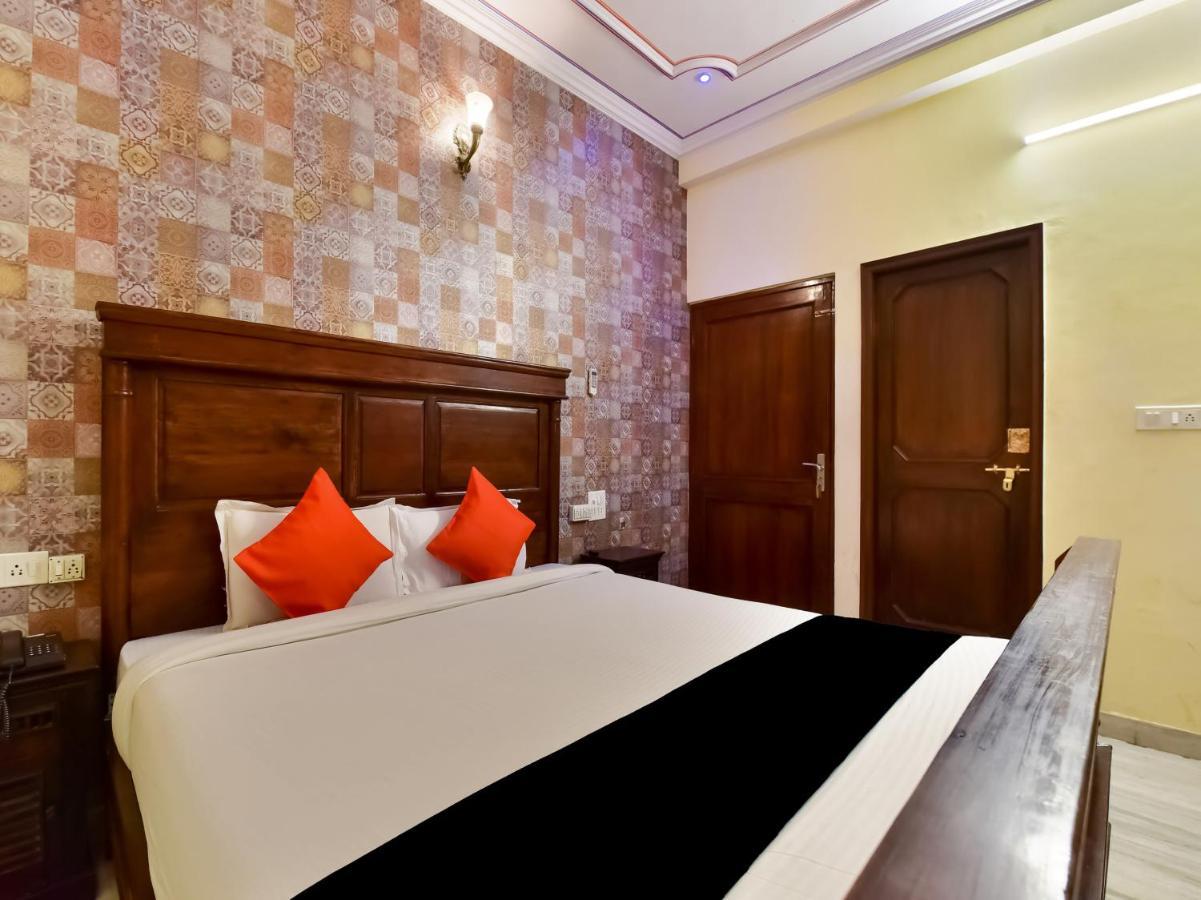 Capital O 73835 Hotel Frontier Royal & Banquet Tirath Εξωτερικό φωτογραφία