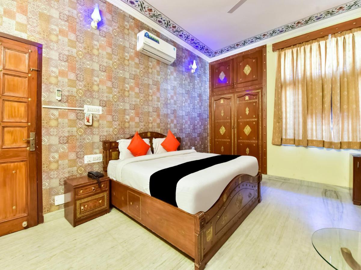 Capital O 73835 Hotel Frontier Royal & Banquet Tirath Εξωτερικό φωτογραφία